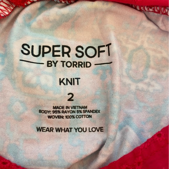 TORRID SUPER SOFT CREW NECK EYELET YOKE TOP 2 - Picture 13 of 15